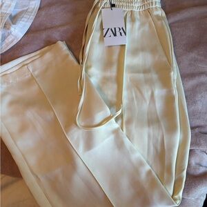 ZARA Off-White Trousers